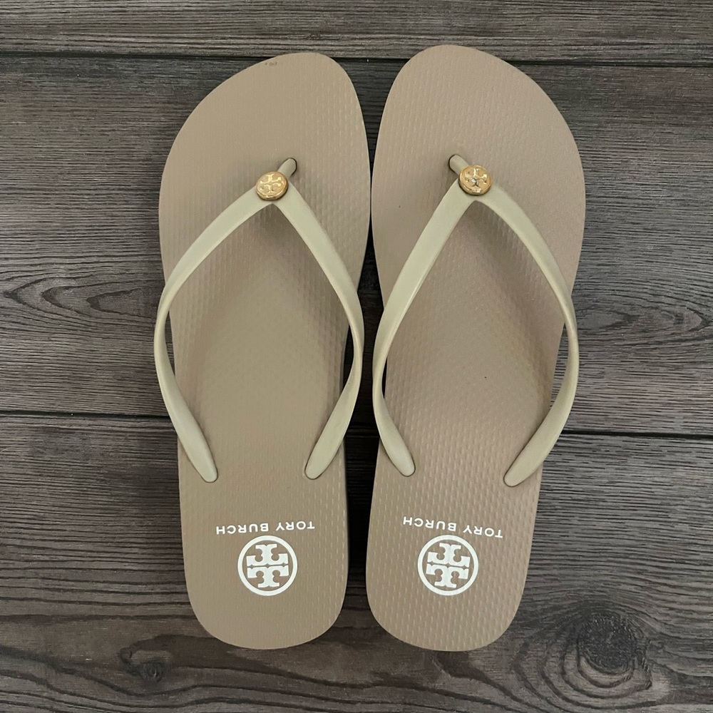 Authentic Tory Burch flip flops Tan size 10        Worn once